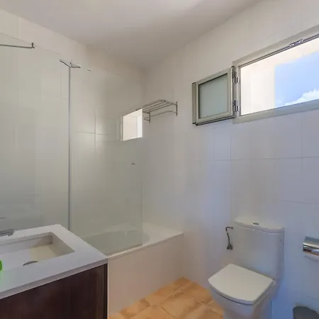 Villa Charming For 6 Guests