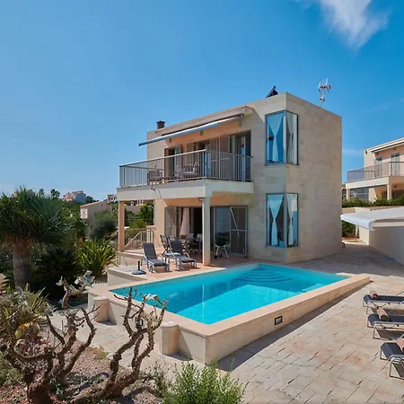 Villa Charming For 6 Guests *